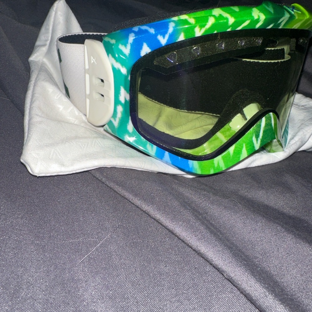 Burton kids snowboard goggles